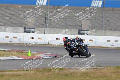 media/Nov-26-2022-Fastrack Riders (Sat) [[b001e85eef]]/Level 3/Session 3 Outside Turn 9/